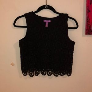 Adorable black detailed crop top!